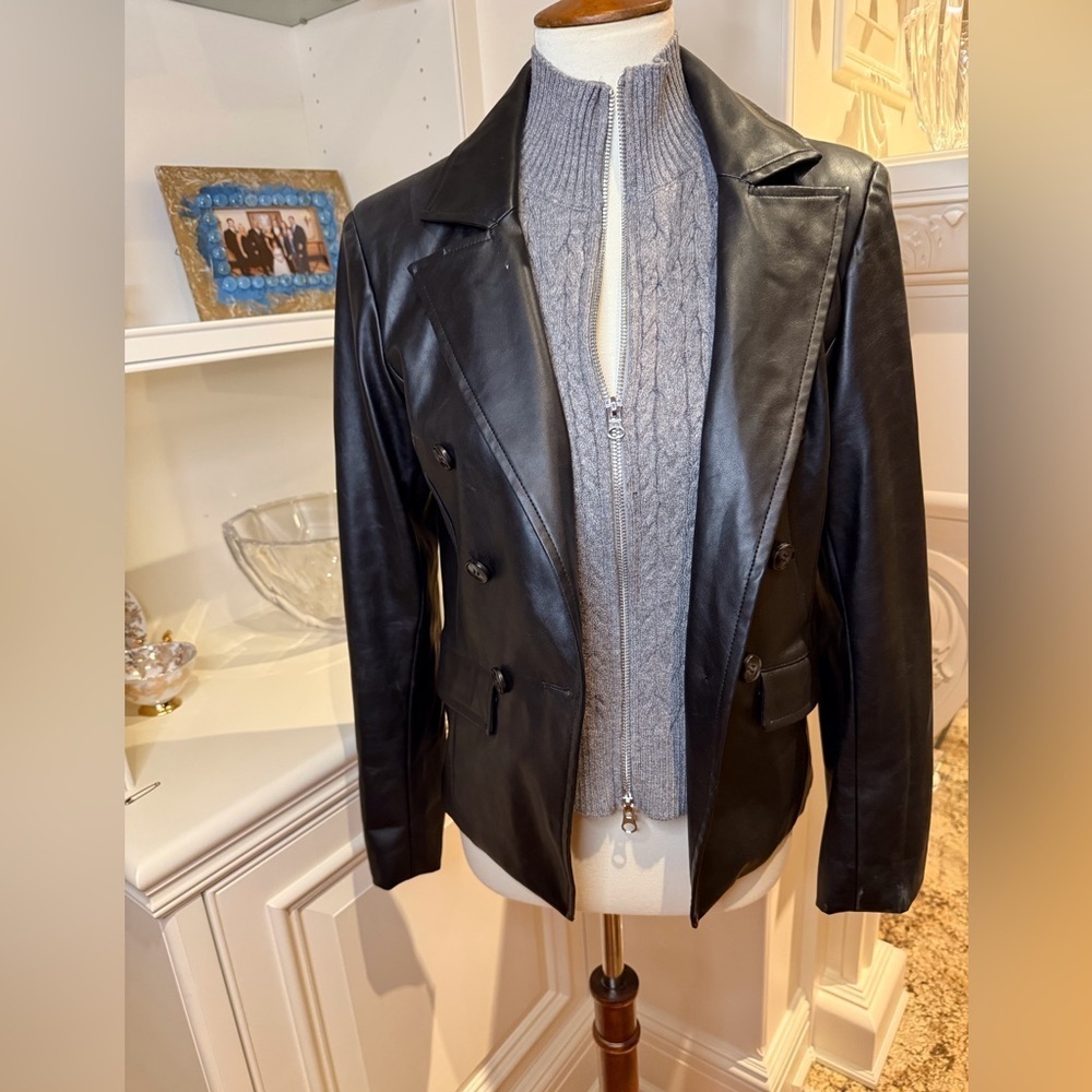 CENTRAL PARK WEST BLAZER BLACK VEGAN LEATHER removable grey knit dickey small - Picture 2 of 8